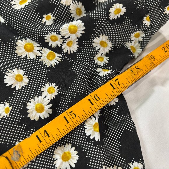 MPH Collection Black Dress Daisy Print Short Sleeve, Size M              Lot A - Picture 7 of 7